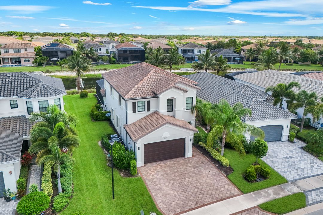 4500 Aurora St, Naples, FL 34119