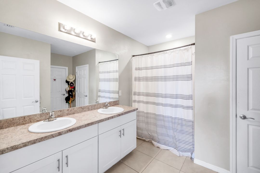 4180 68th Ave NE, Naples, FL 34120