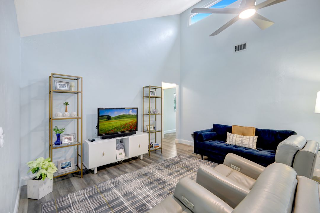 4117 SE 1st Pl, Cape Coral, FL 33904