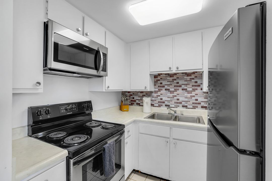 140 Seaview Ct #204S, Marco Island, FL 34145