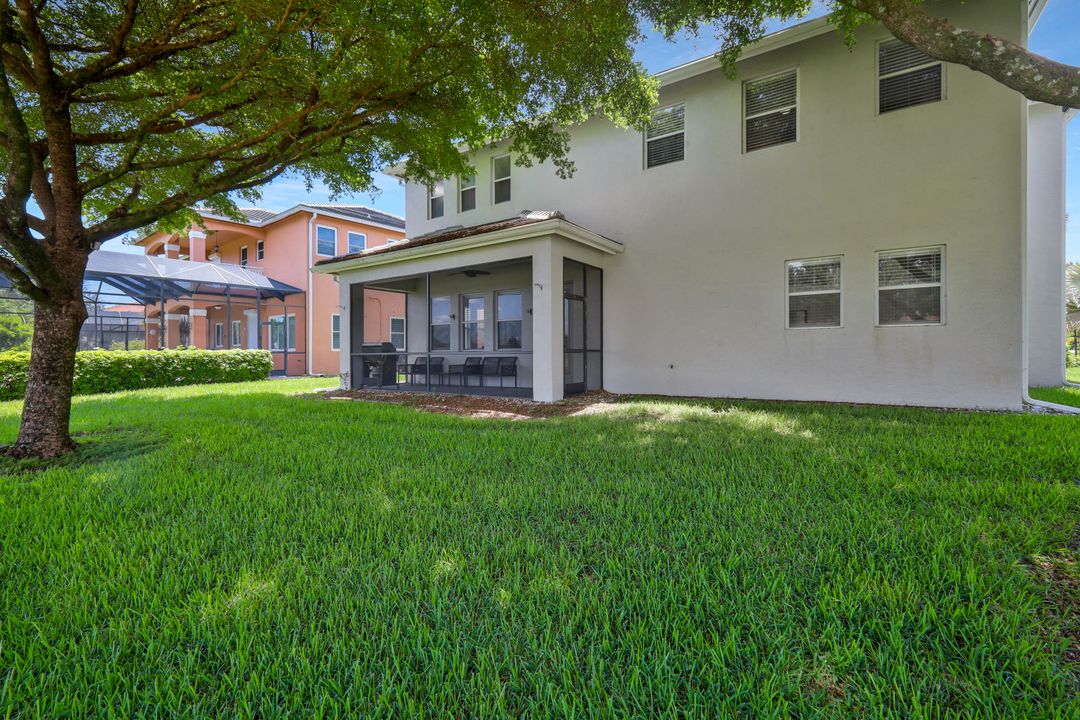 1711 Sarazen Pl, Naples, FL 34120
