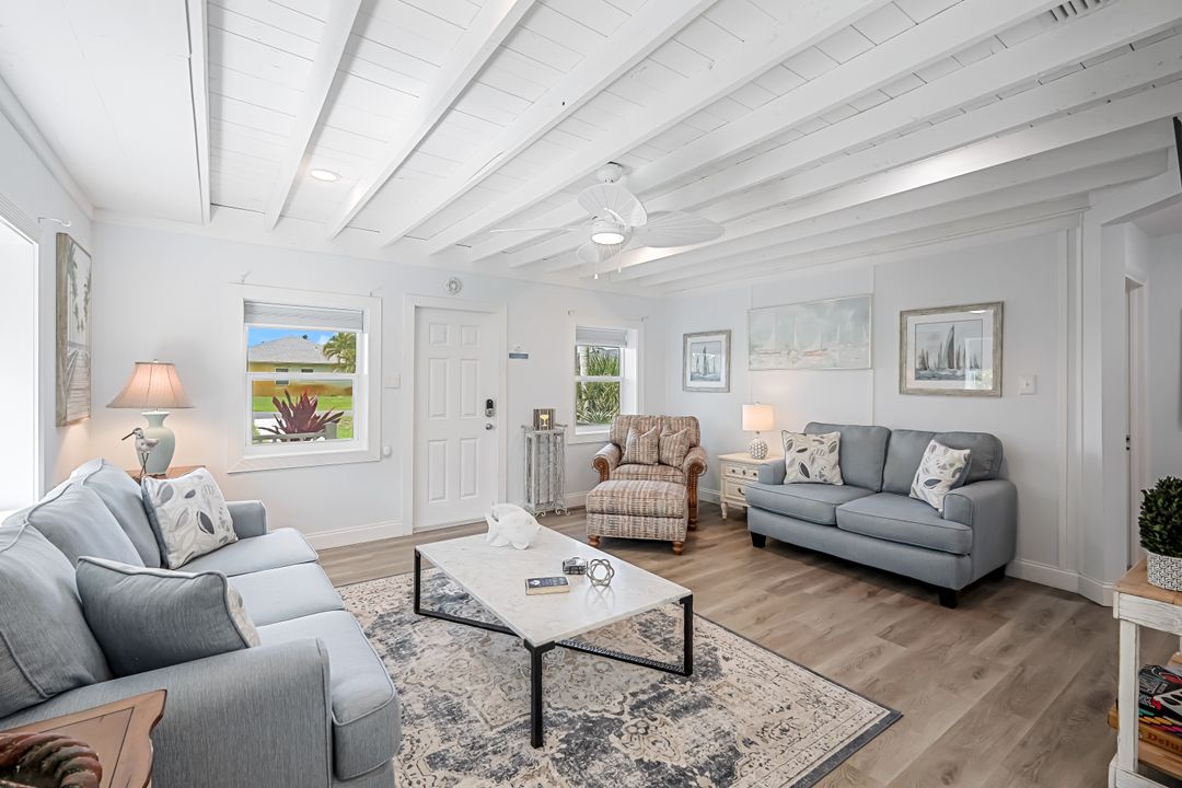 603 108th Ave N, Naples, FL 34108