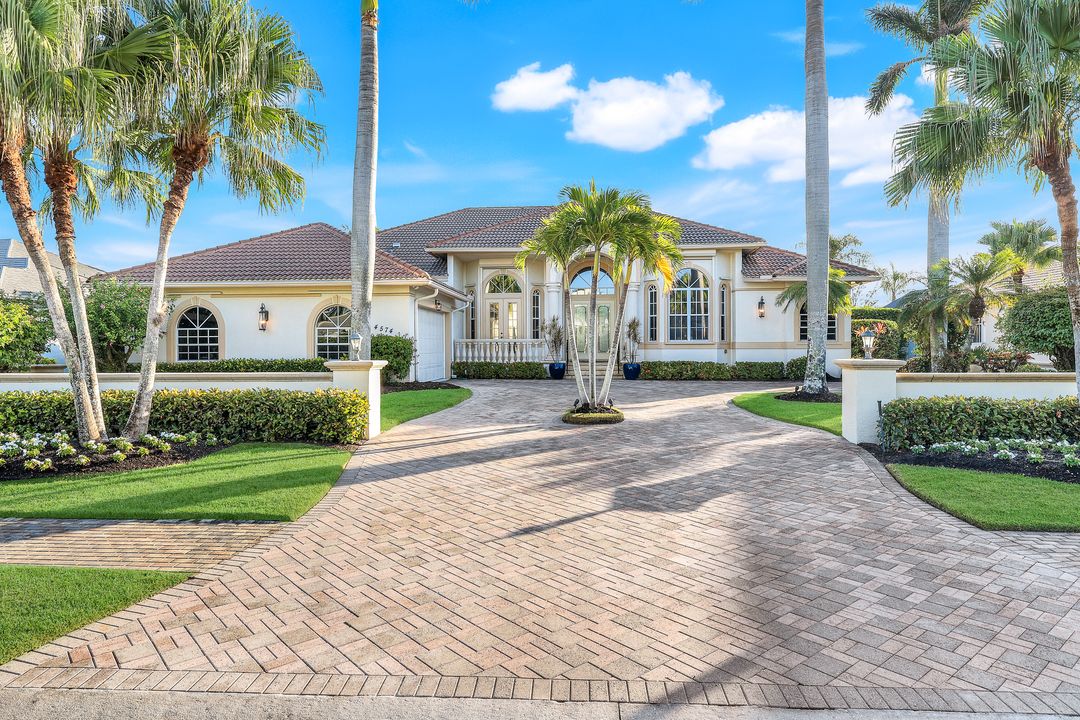 4574 Lighthouse Ln, Naples, FL 34112