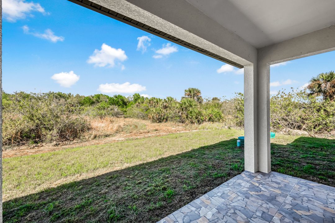 1235 Hillcrest St E, Lehigh Acres, FL 33974