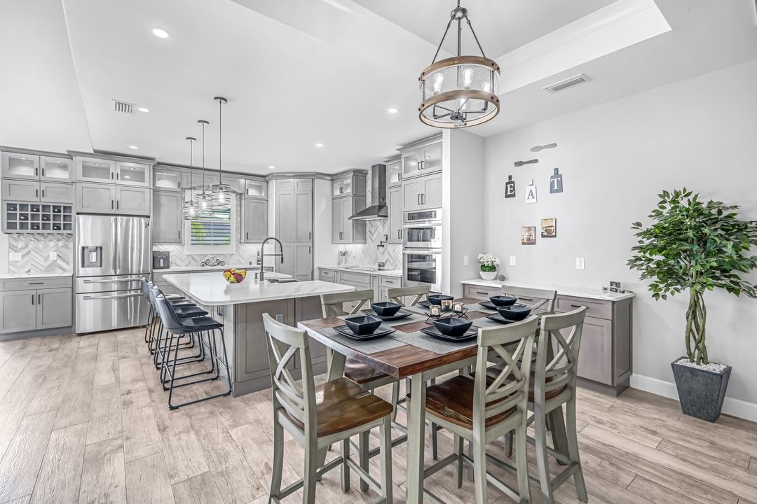 1909 SE 14th St, Cape Coral, FL 33990
