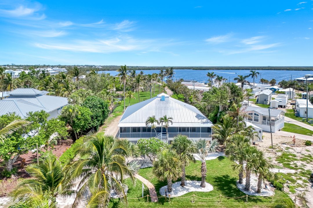8335 Main St, Bokeelia, FL 33922