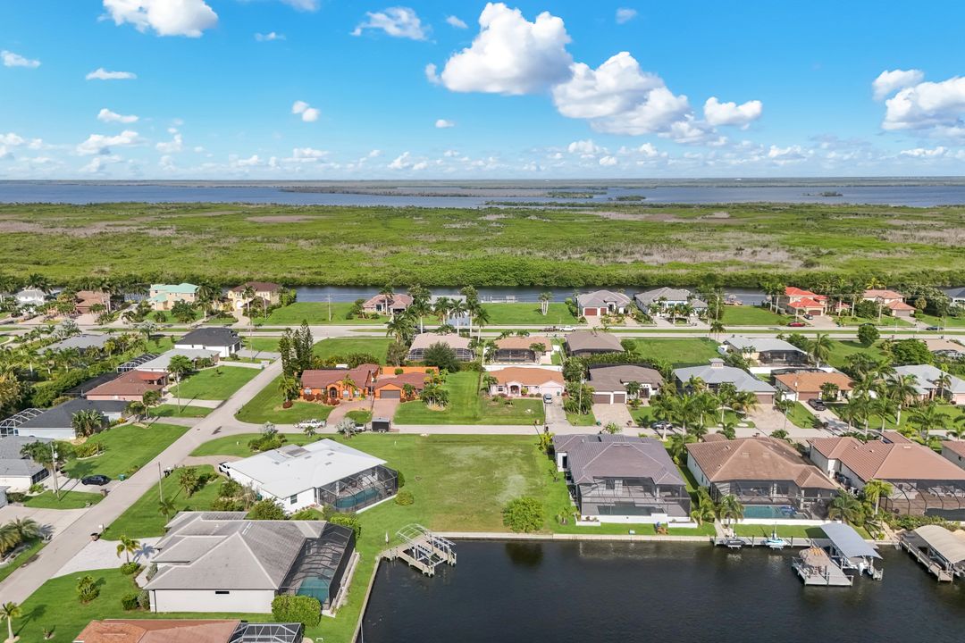 3127 SW 29th Ave, Cape Coral, FL 33914