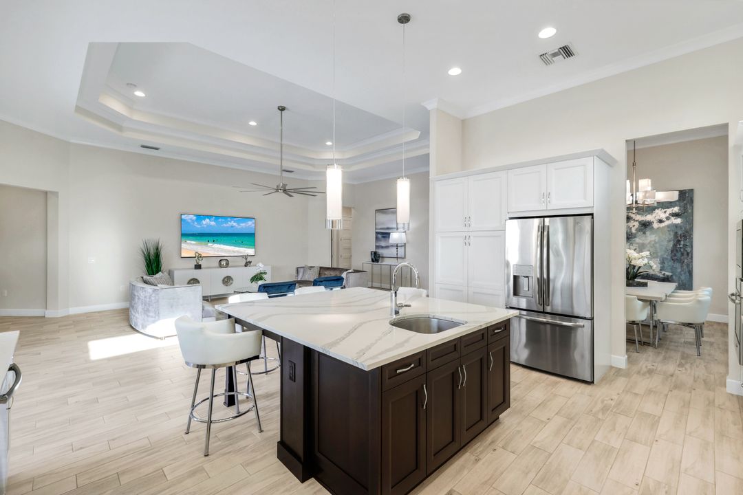 5715 Clarendon Dr, Naples, FL 34113