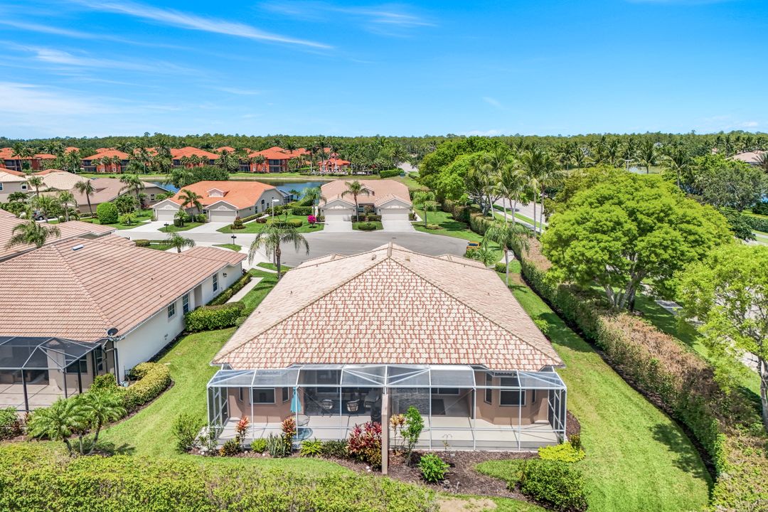 6504 Castlelawn Pl, Naples, FL 34113