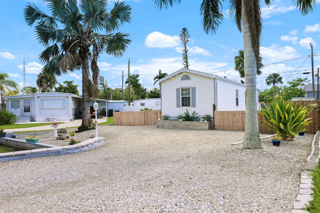 12151 Cypress Dr, Fort Myers, FL 33908