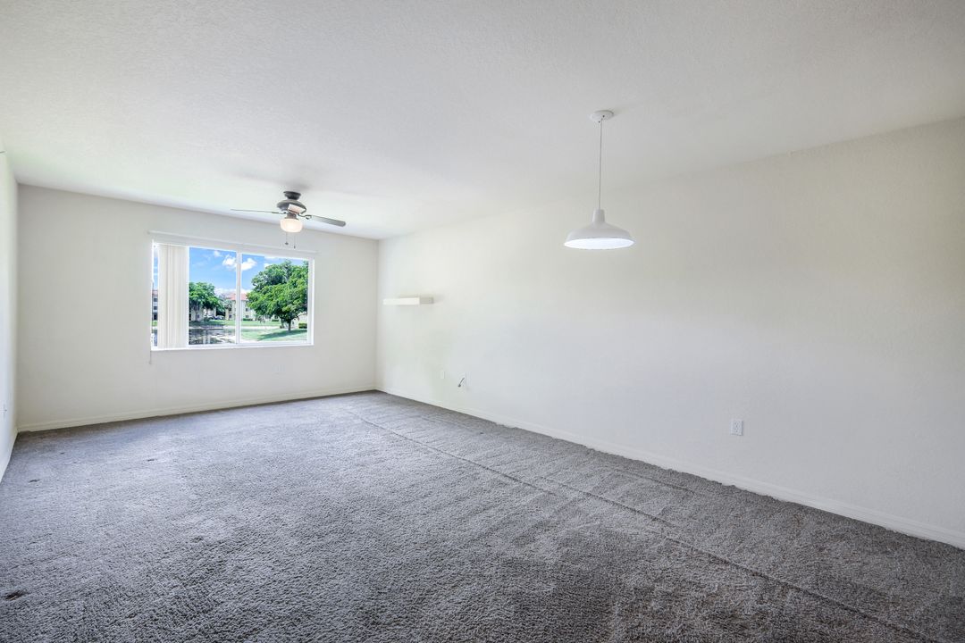 8234 Key Royal Cir #524, Naples, FL 34119