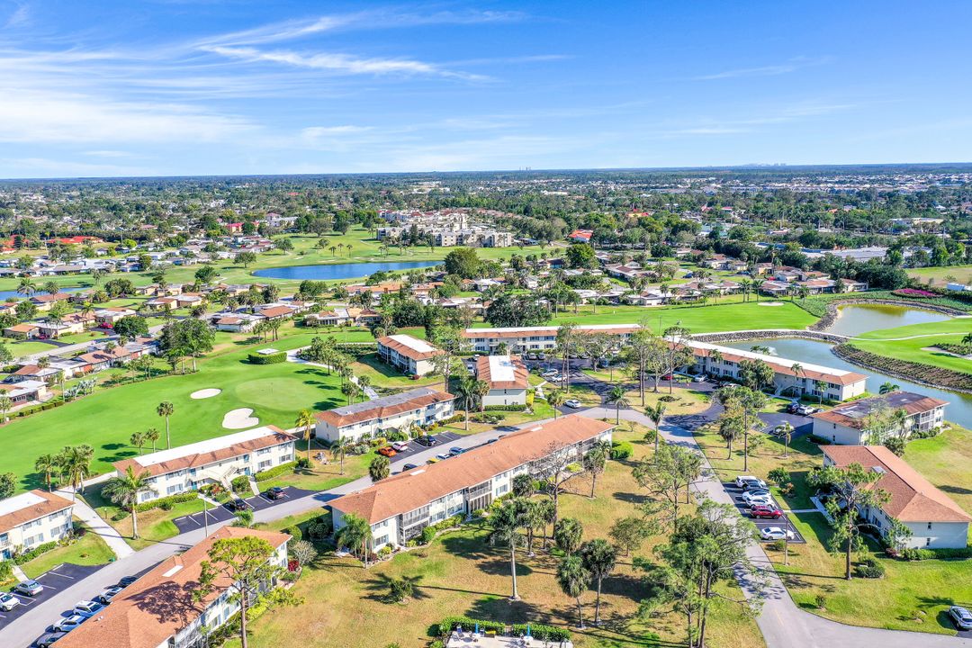 259 Winners Cir #4, Naples, FL 34112