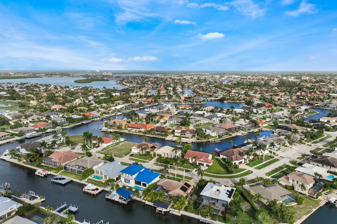 345 Henderson Ct, Marco Island, FL 34145