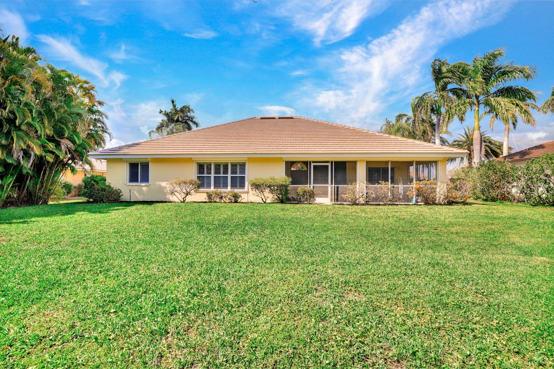 9820 Alhambra Ln, Bonita Springs, FL 34135