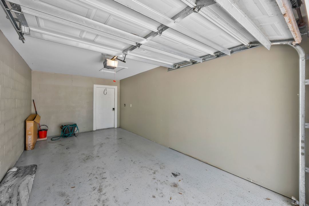 1340 Charleston Square Dr #101, Naples, FL 34110