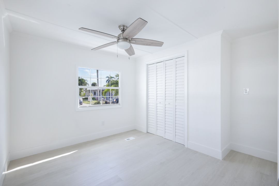 11340 Azalea Ln, Fort Myers Beach, FL 33931