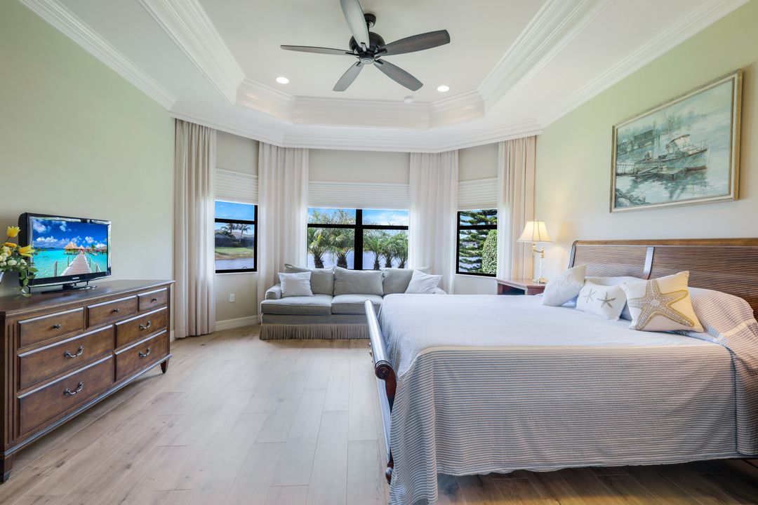 2915 Cinnamon Bay Cir, Naples, FL 34119