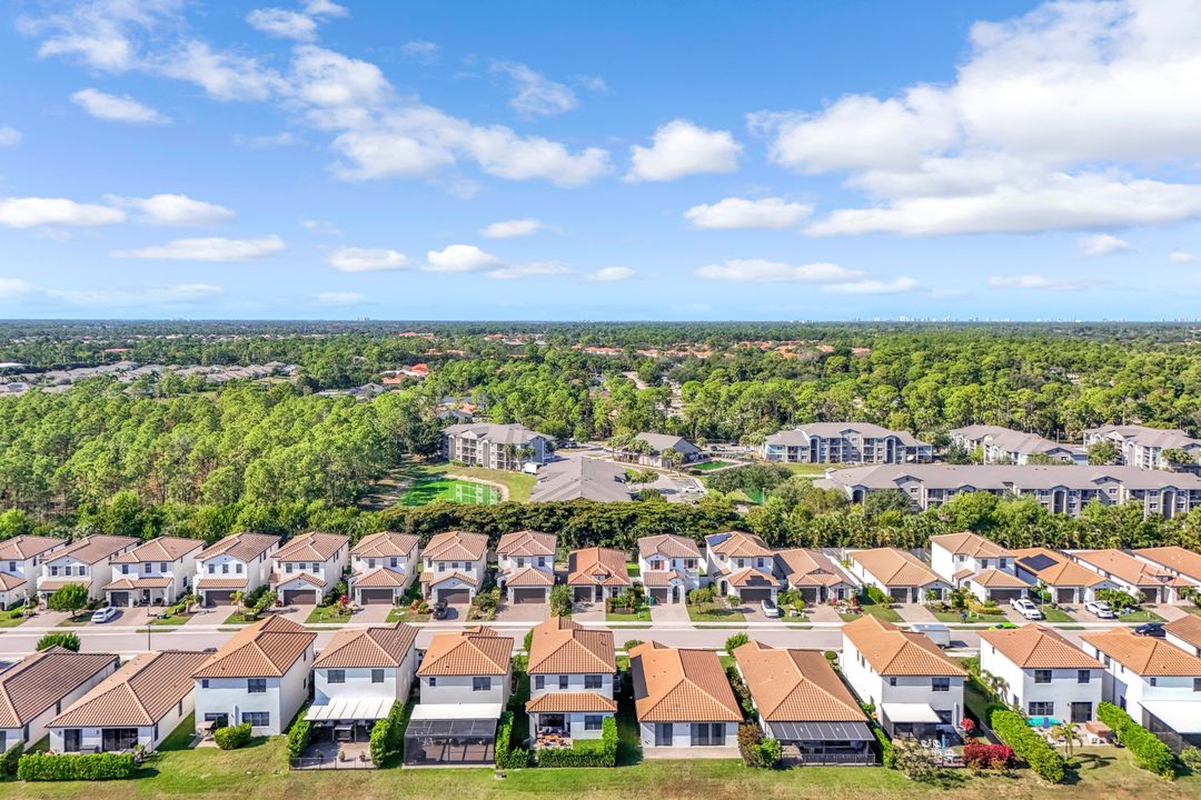 8793 Madrid Cir, Naples, FL 34104