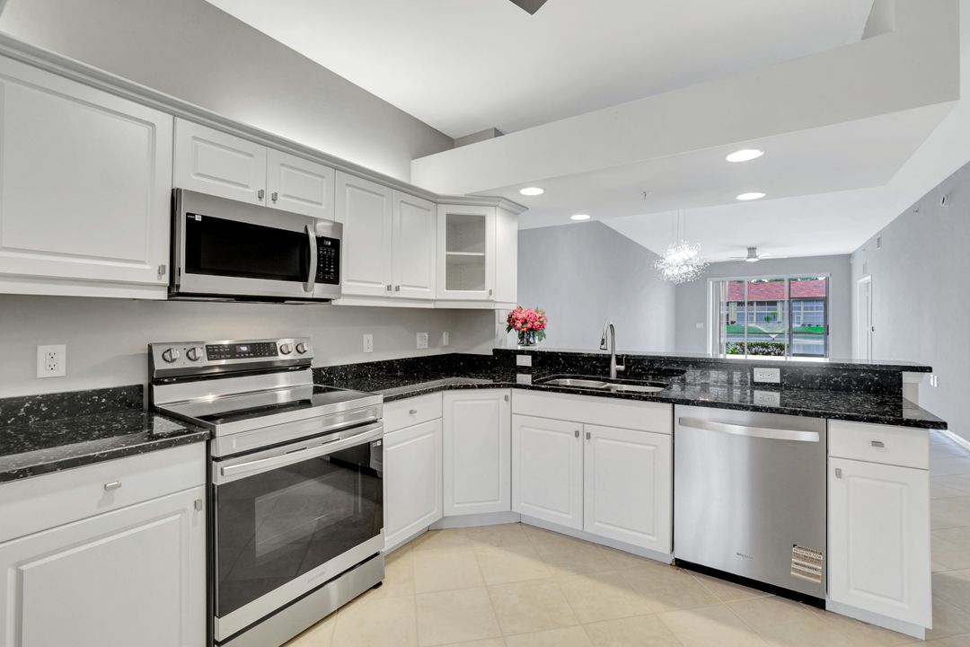 2386 Magnolia Ave #15, Naples, FL 34112