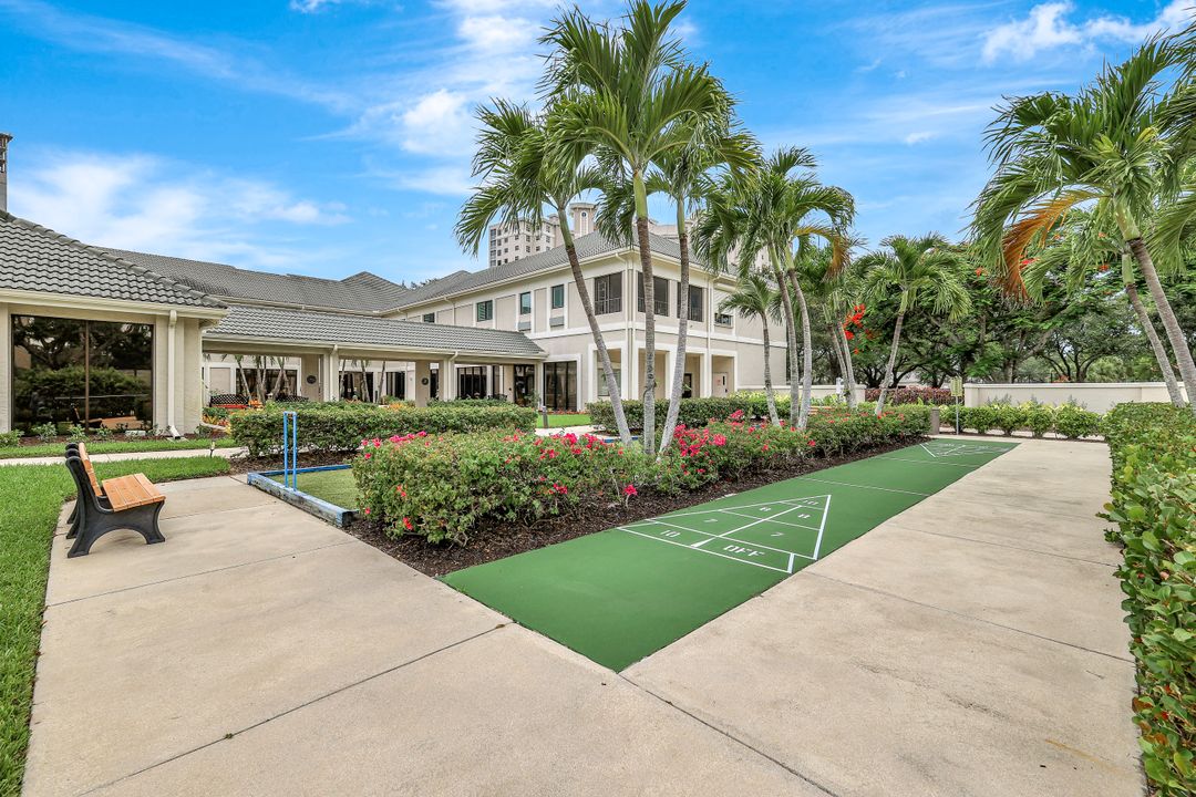 900 Arbor Lake Dr #207, Naples, FL 34110