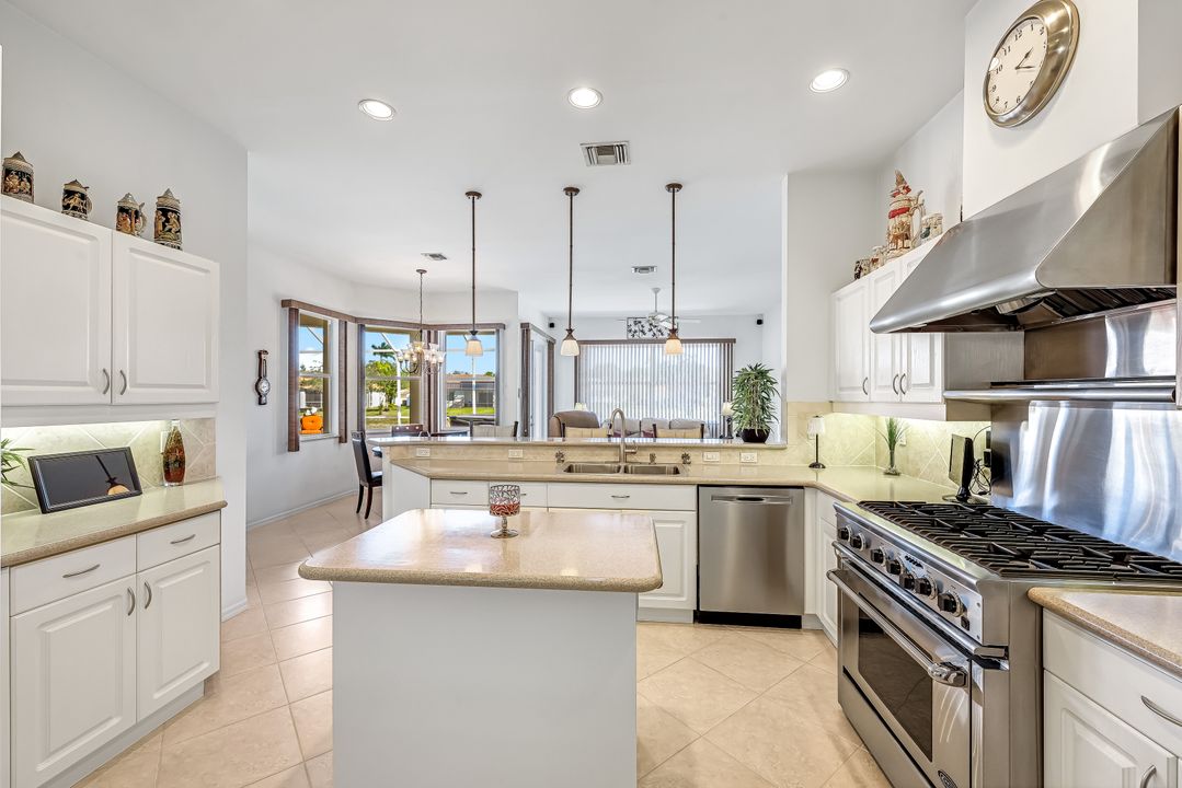 598 Grand Rapids Blvd, Naples, FL 34120