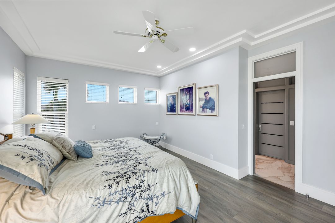 375 Germain Ave, Naples, FL 34108