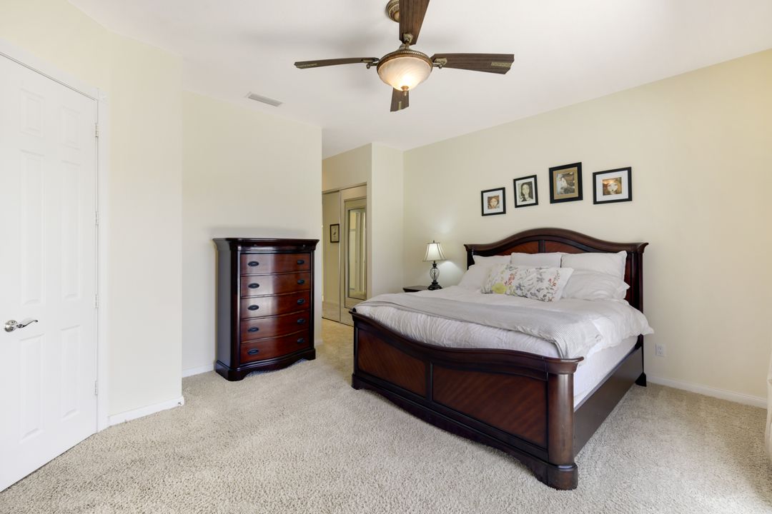 5848 Ferrara Dr, Sarasota, FL 34238