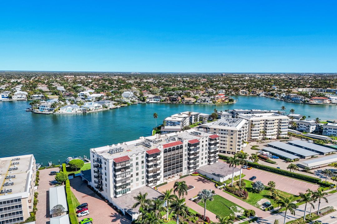 3430 Gulf Shore Blvd N #2 - I, Naples, FL 34103