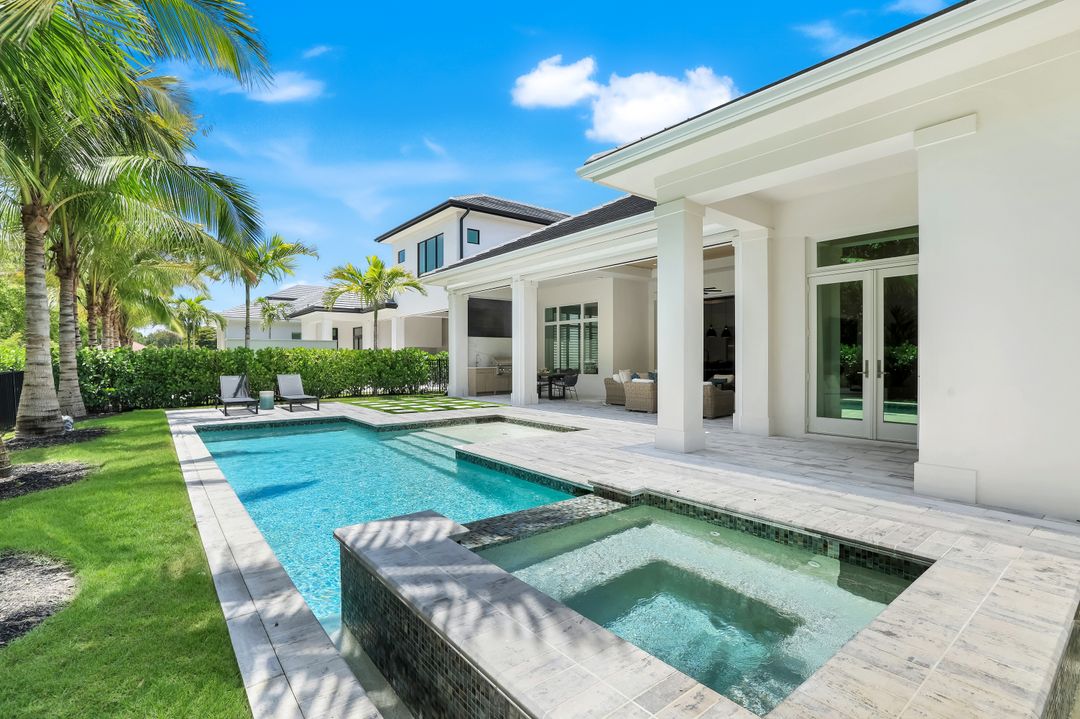 6630 Palisades Ave, Naples, FL 34109