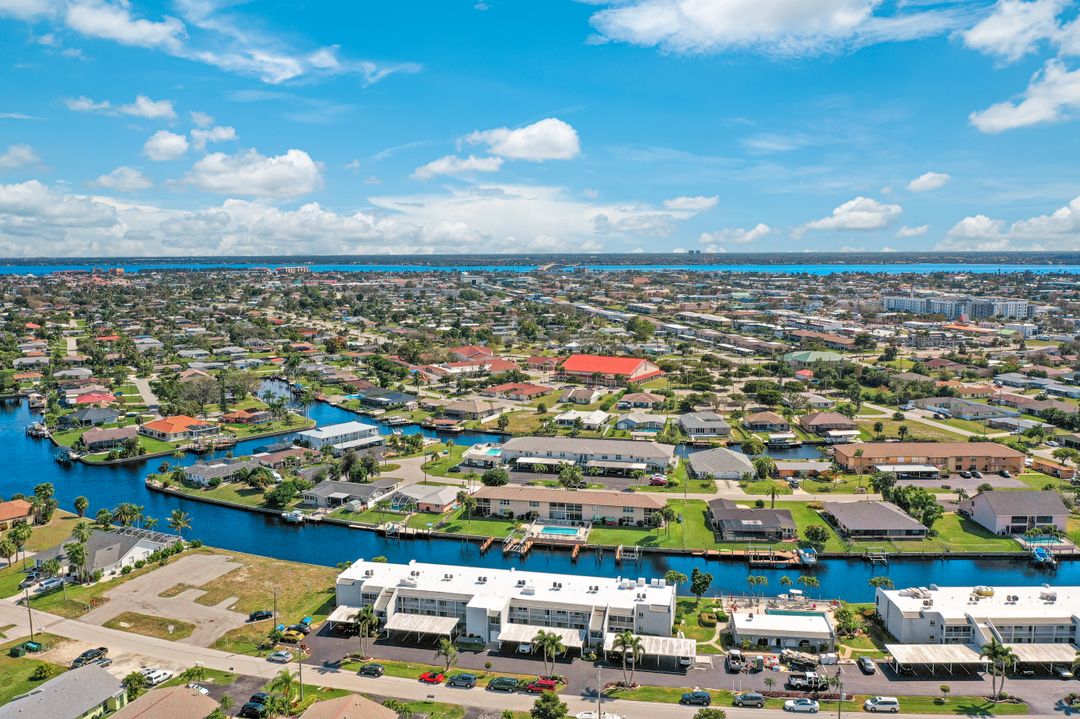 4541 SE 5th Pl #207, Cape Coral, FL 33904