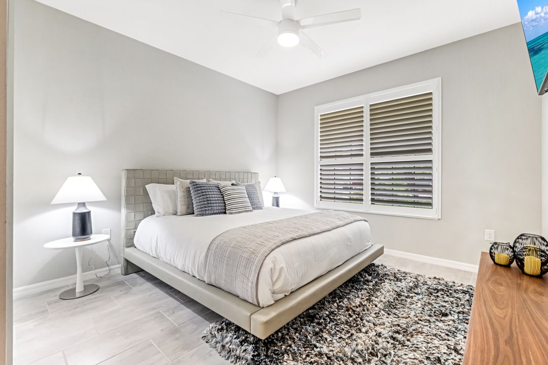 1603 Santiago Cir, Naples, FL 34113