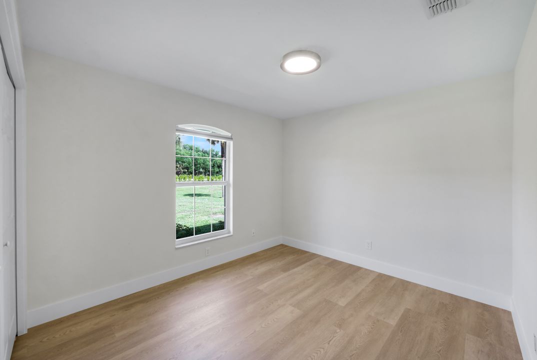 3060 70th St SW, Naples, FL 34105