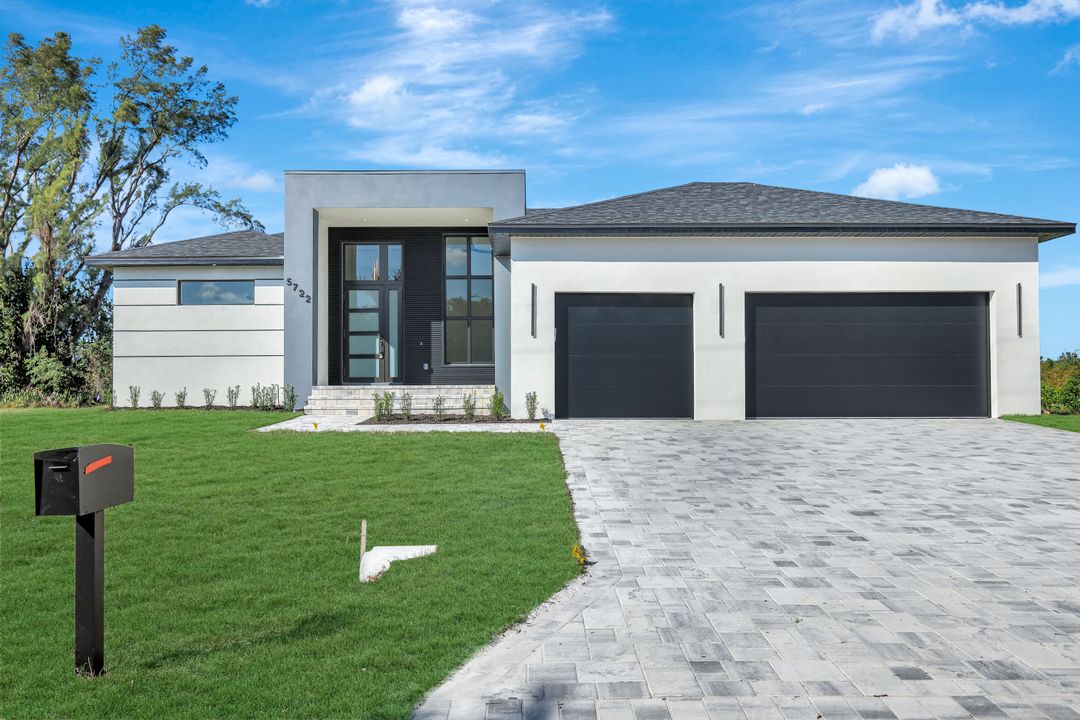 5722 SW 1st Ct, Cape Coral, FL 33914