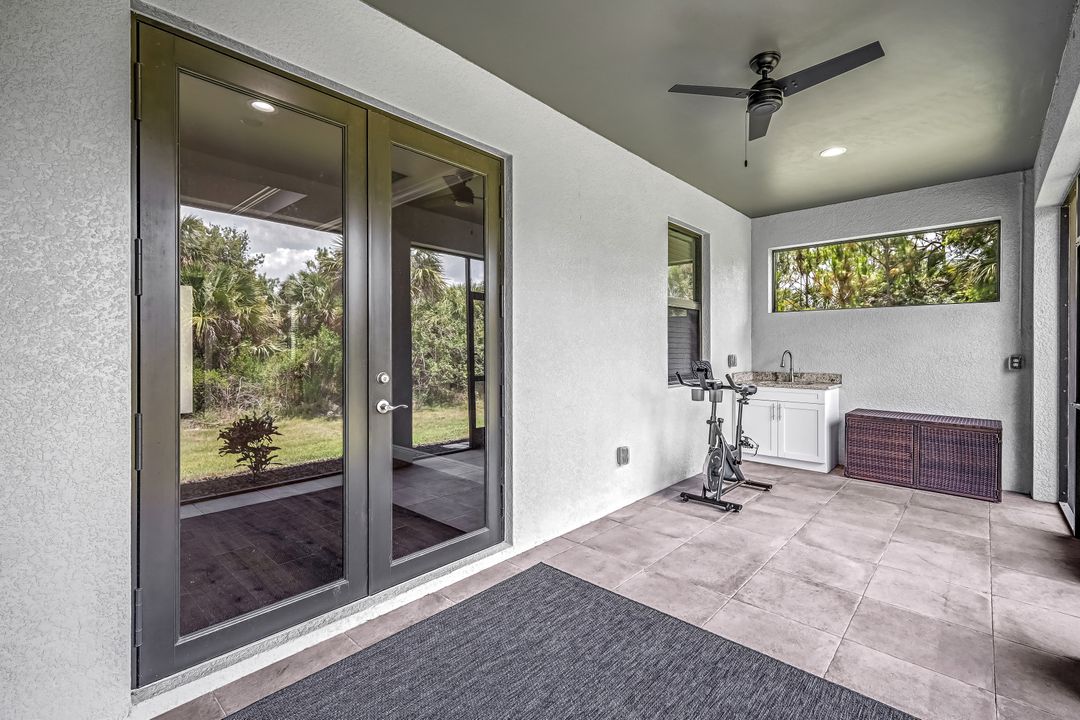 79 41st Ave NE, Naples, FL 34120
