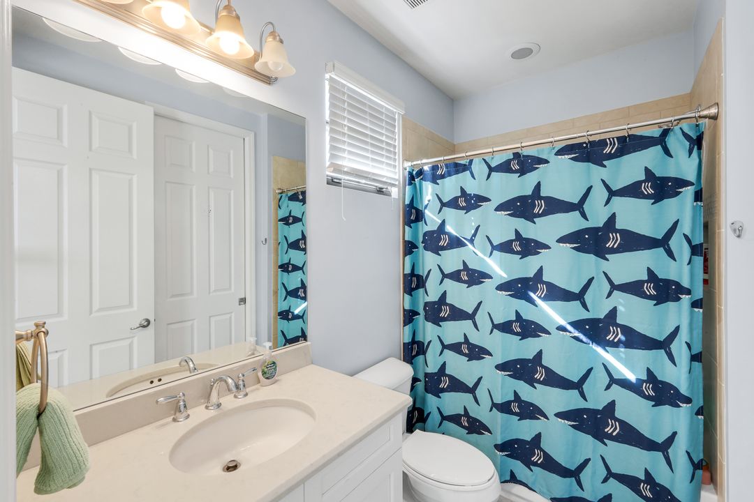 2735 Cinnamon Bay Cir, Naples, FL 34119