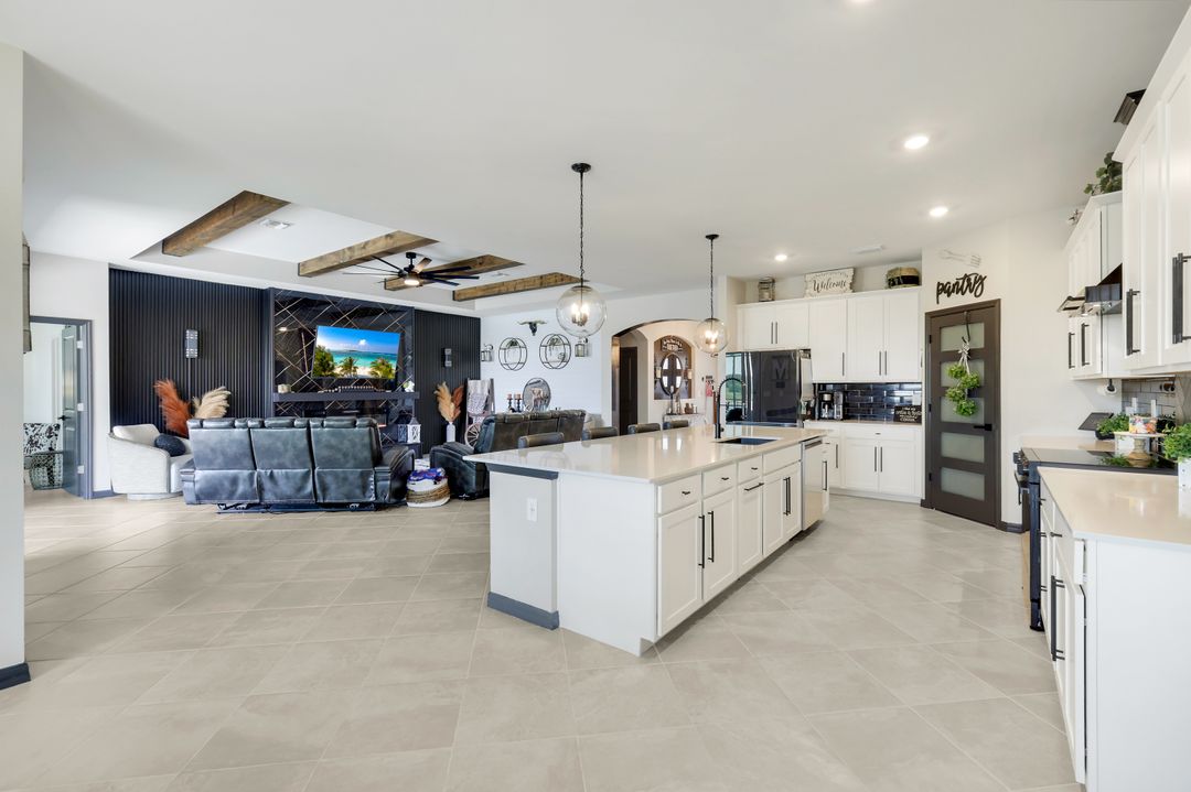 18821 Shimmer Dawn Ct, NO FORT MYERS, FL 33917