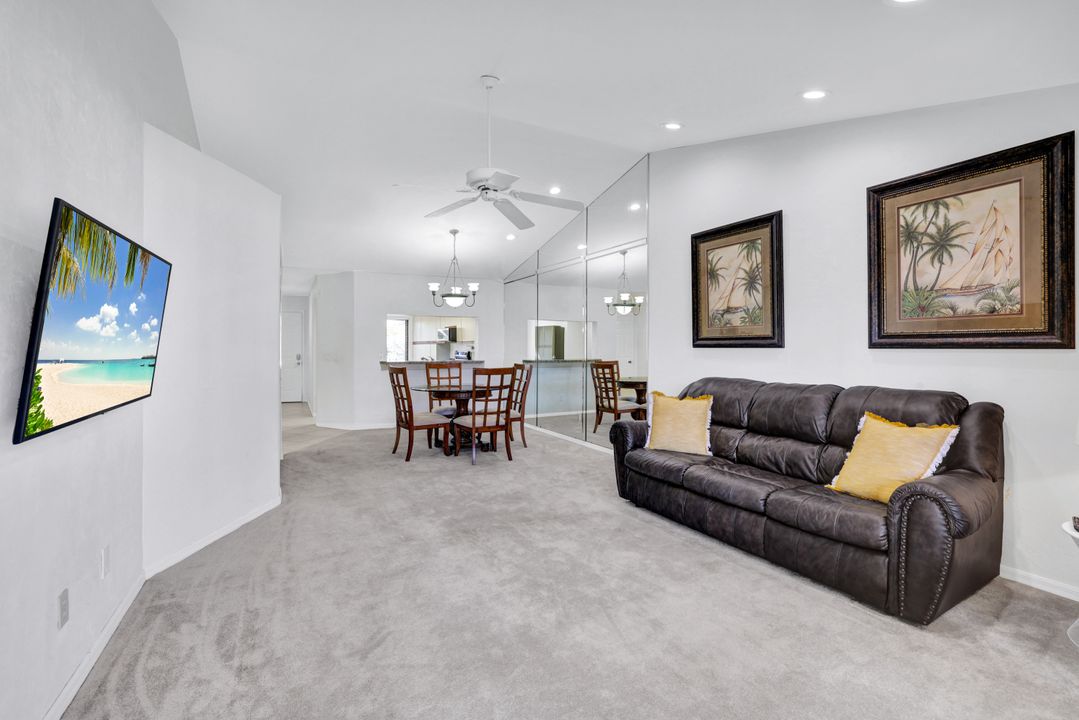 4987 Pepper Cir, Naples, FL 34113
