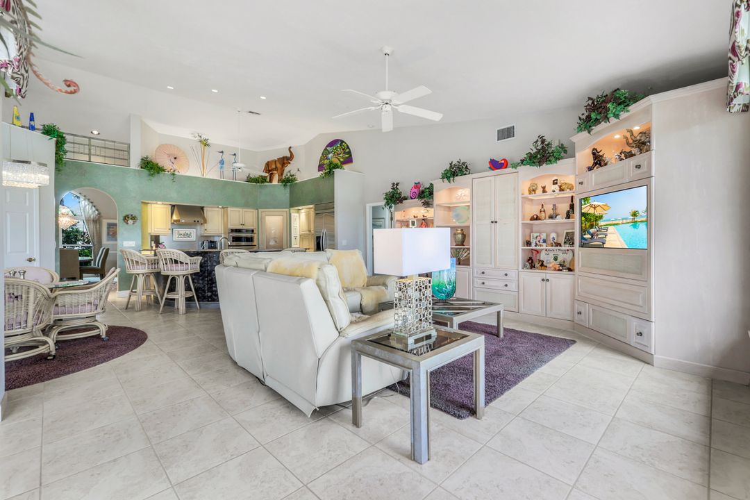 3760 Lakemont Dr, Bonita Springs, FL 34134