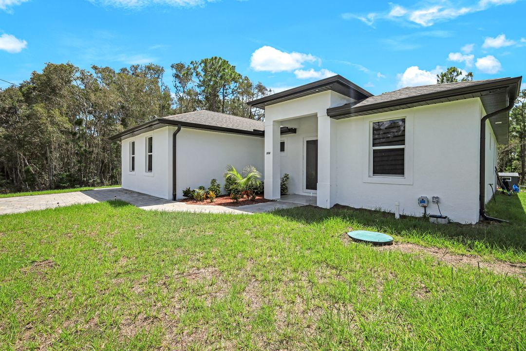506 Rogue St, Lehigh Acres, FL 33974