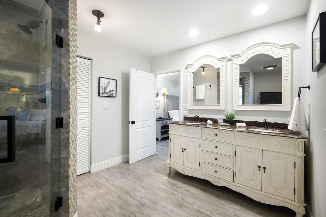 832 97th Ave N, Naples, FL 34108