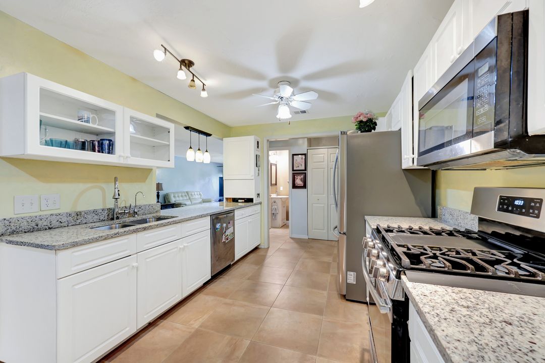 360 16th Ave NW, Naples, FL 34120