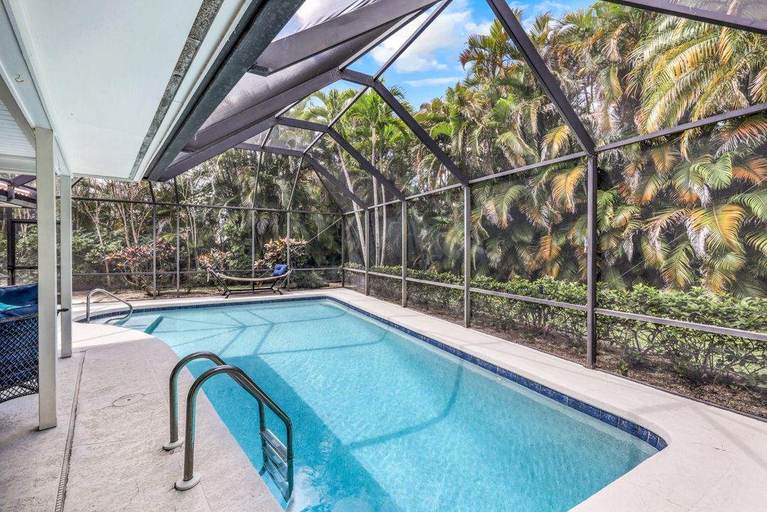 723 Willowhead Dr, Naples, FL 34103