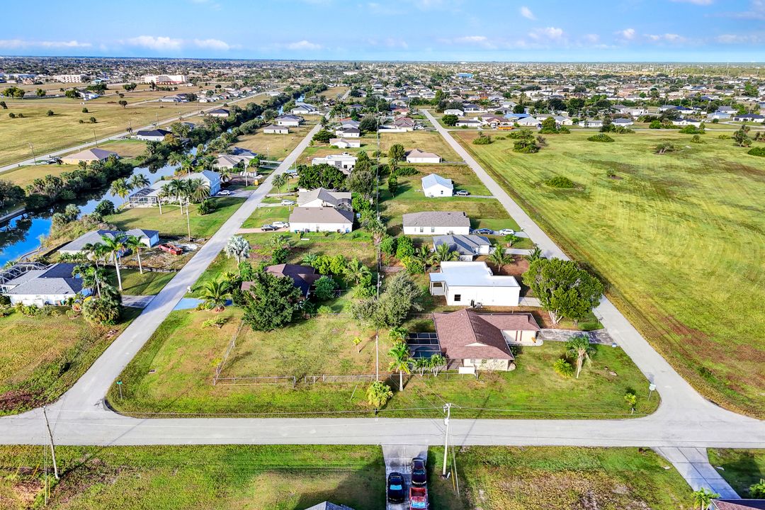 2056 NE 18th Terrace, Cape Coral, FL 33909