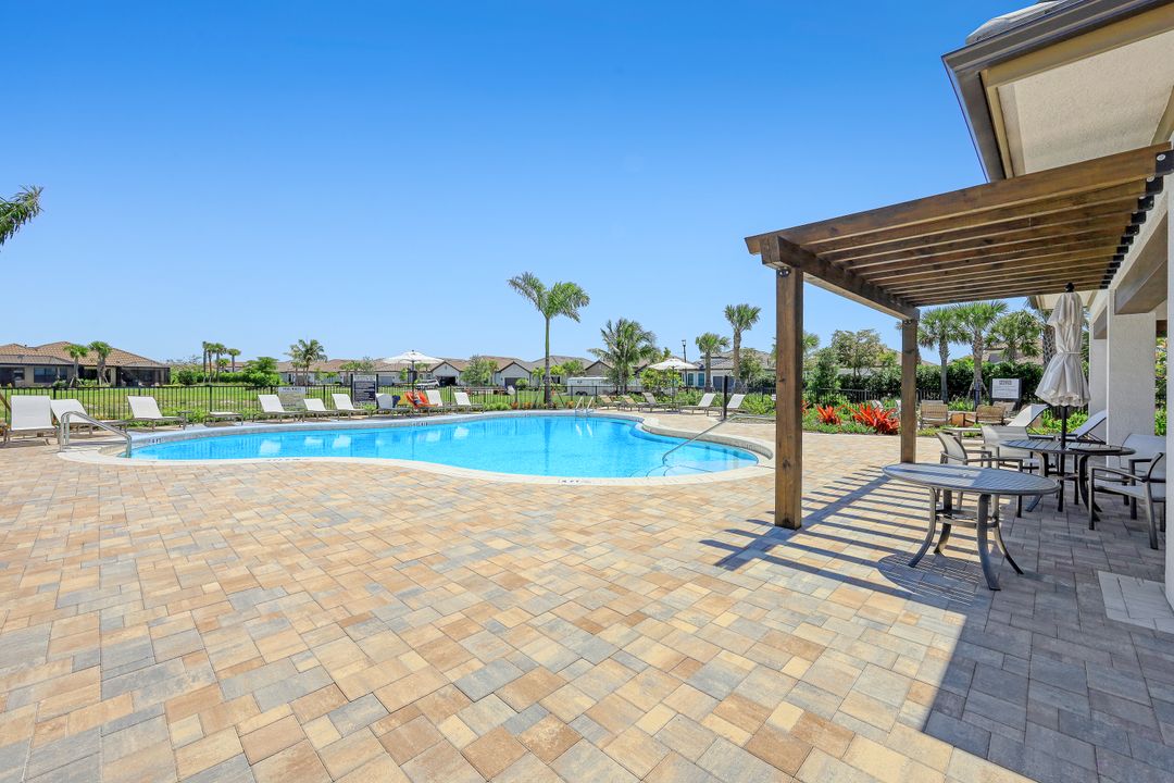 15248 Zeno Wy #204, Naples, FL 34114