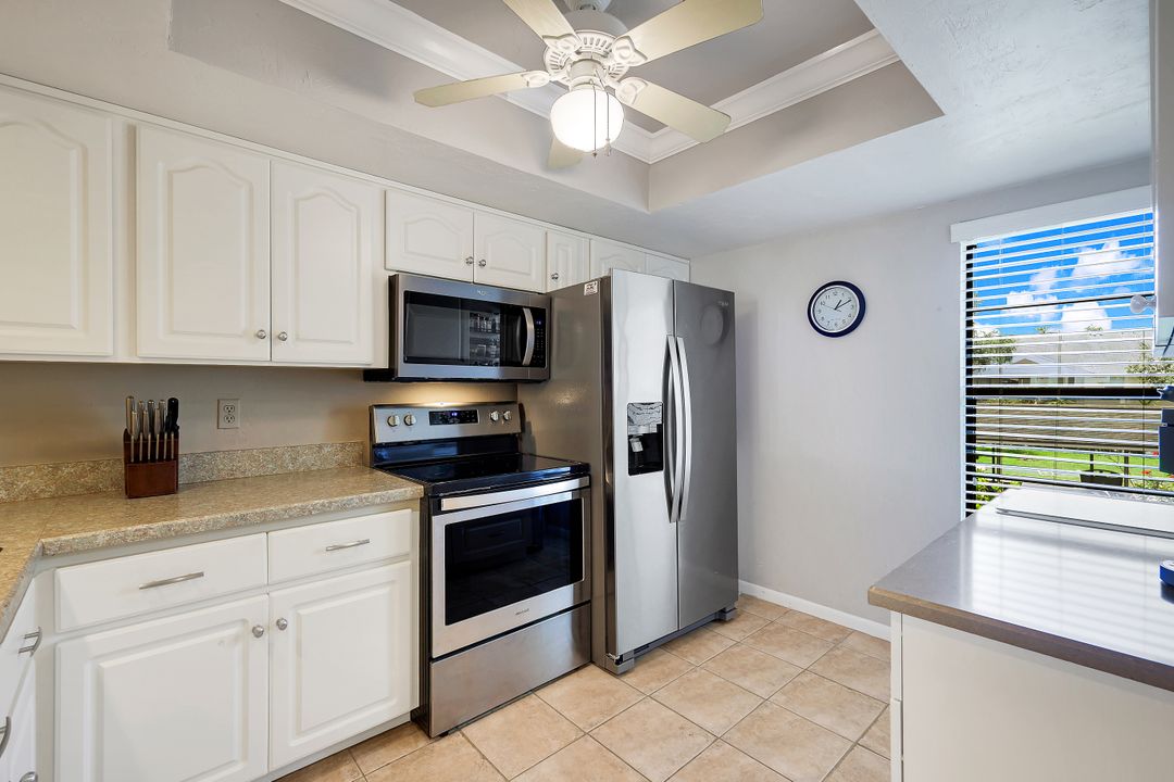 960 Palm View Dr #209, Naples, FL 34110