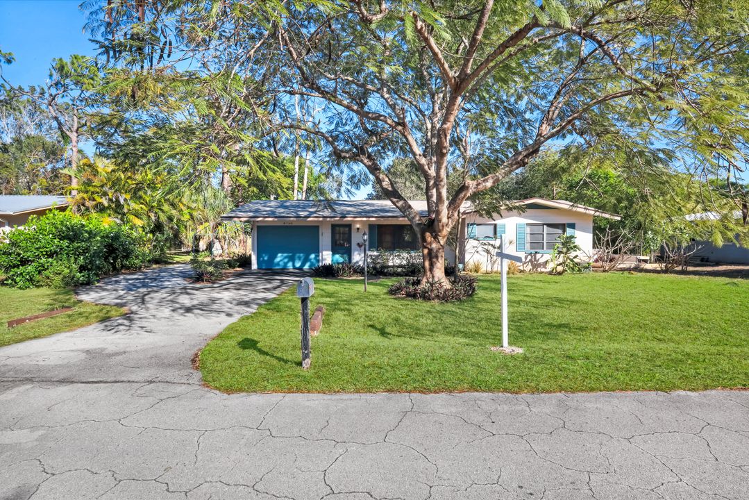 8760 Dartmouth St, Fort Myers, FL 33907