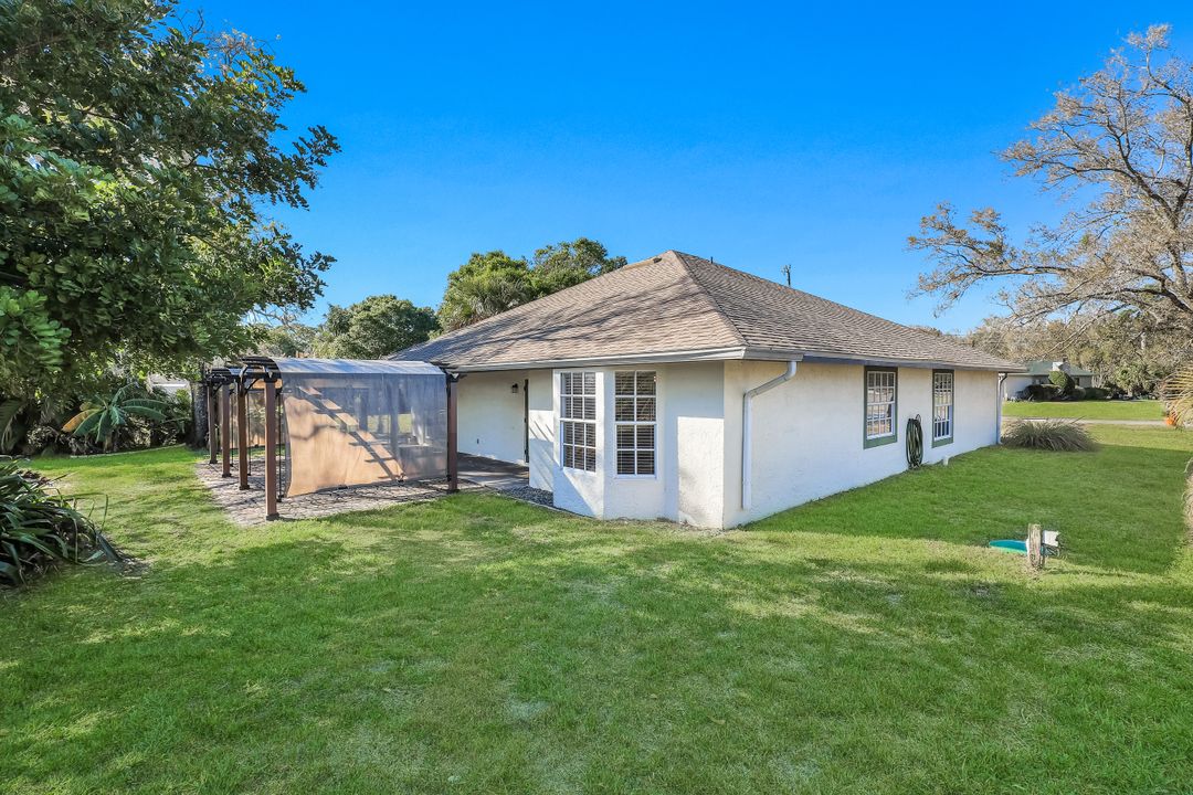 17855 Chesterfield Rd, North Fort Myers, FL 33917