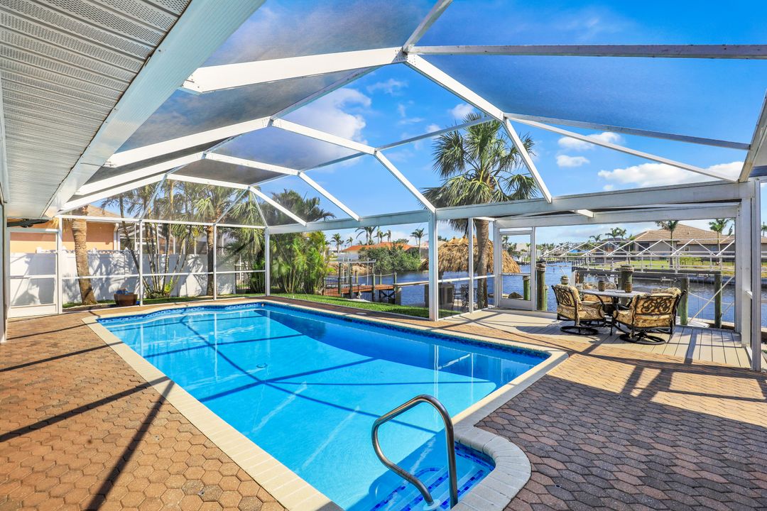 2206 Beach Pkwy W, Cape Coral, FL 33914