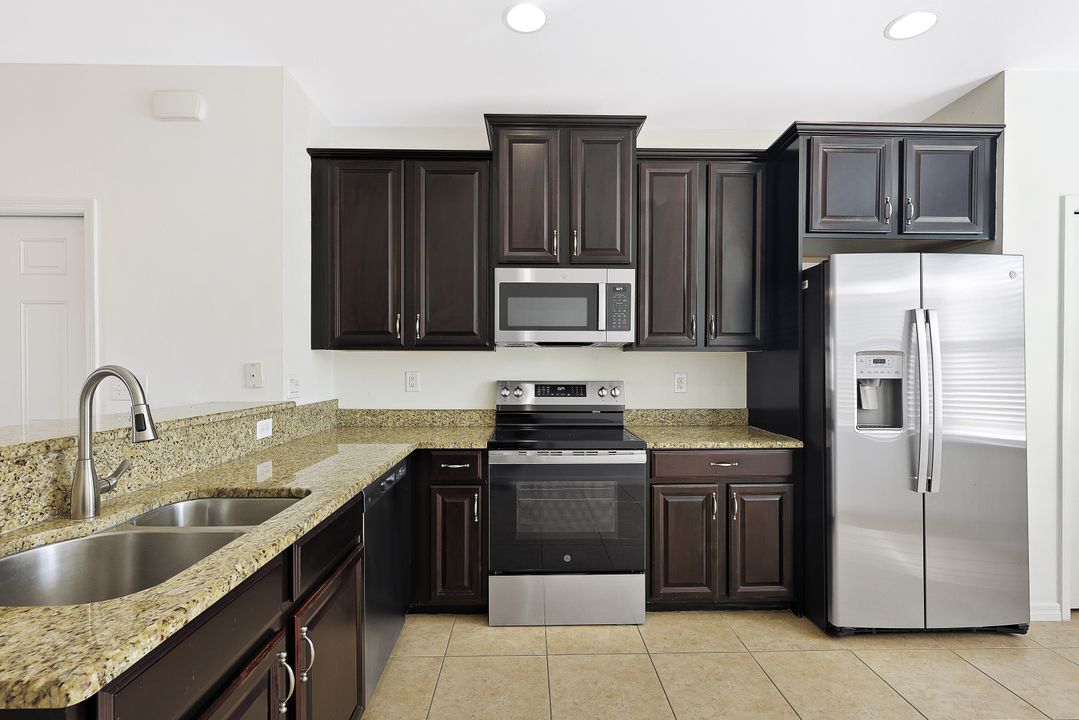 3827 Clearbrook Ln, Fort Myers, FL 33966