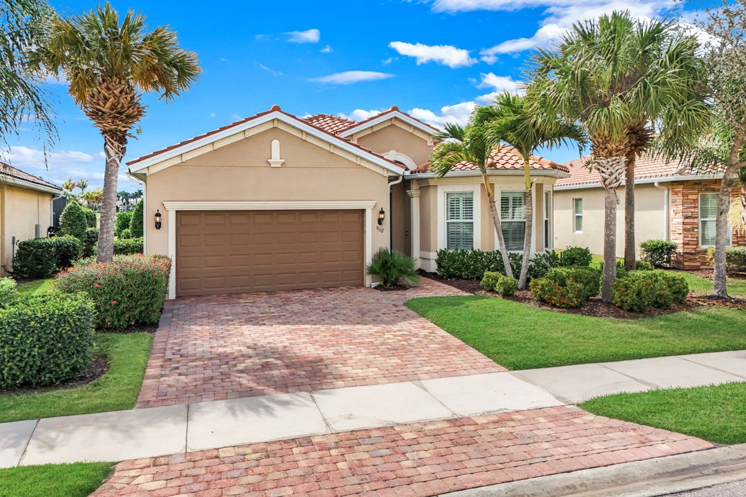 9112 Siesta Bay Dr, Naples, FL 34120